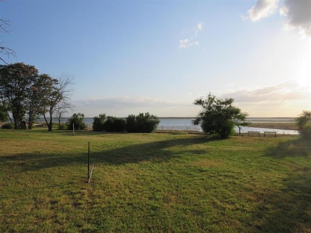110 West Lakecrest Drive Bluffton, TX 78607 - Photo 35 of 45