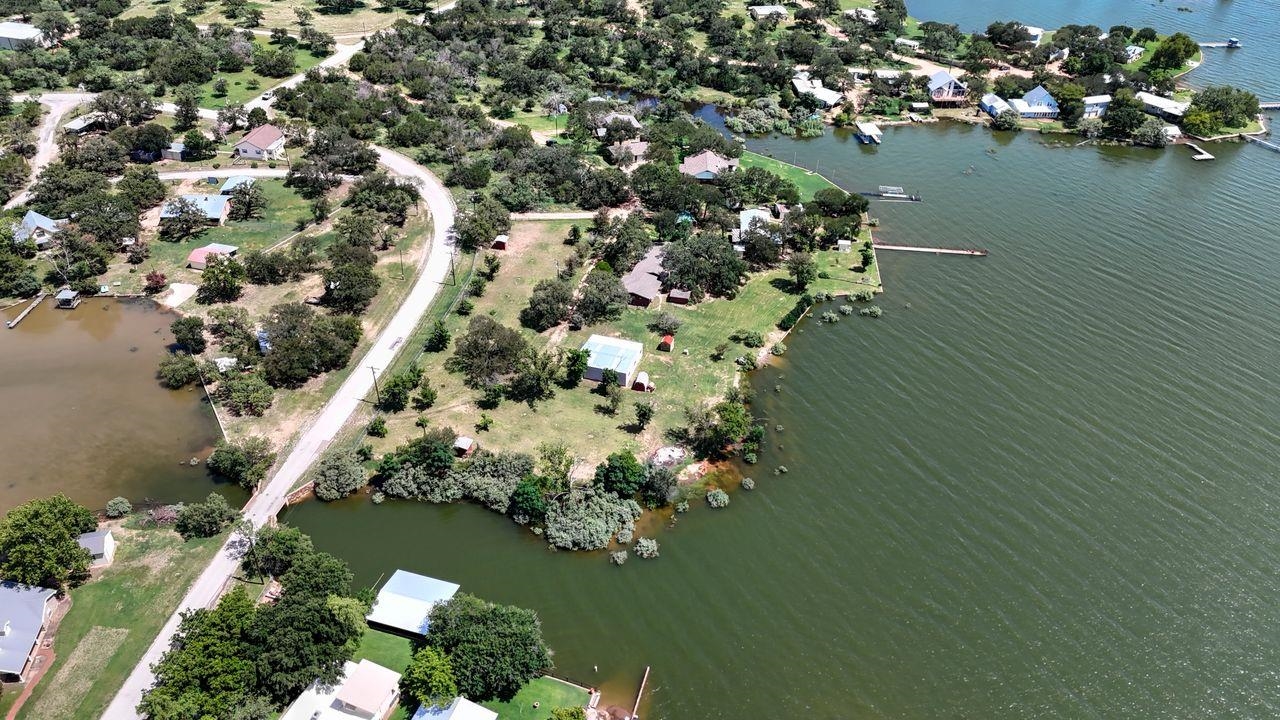 110 West Lakecrest Drive Bluffton, TX 78607 - Photo 42 of 45