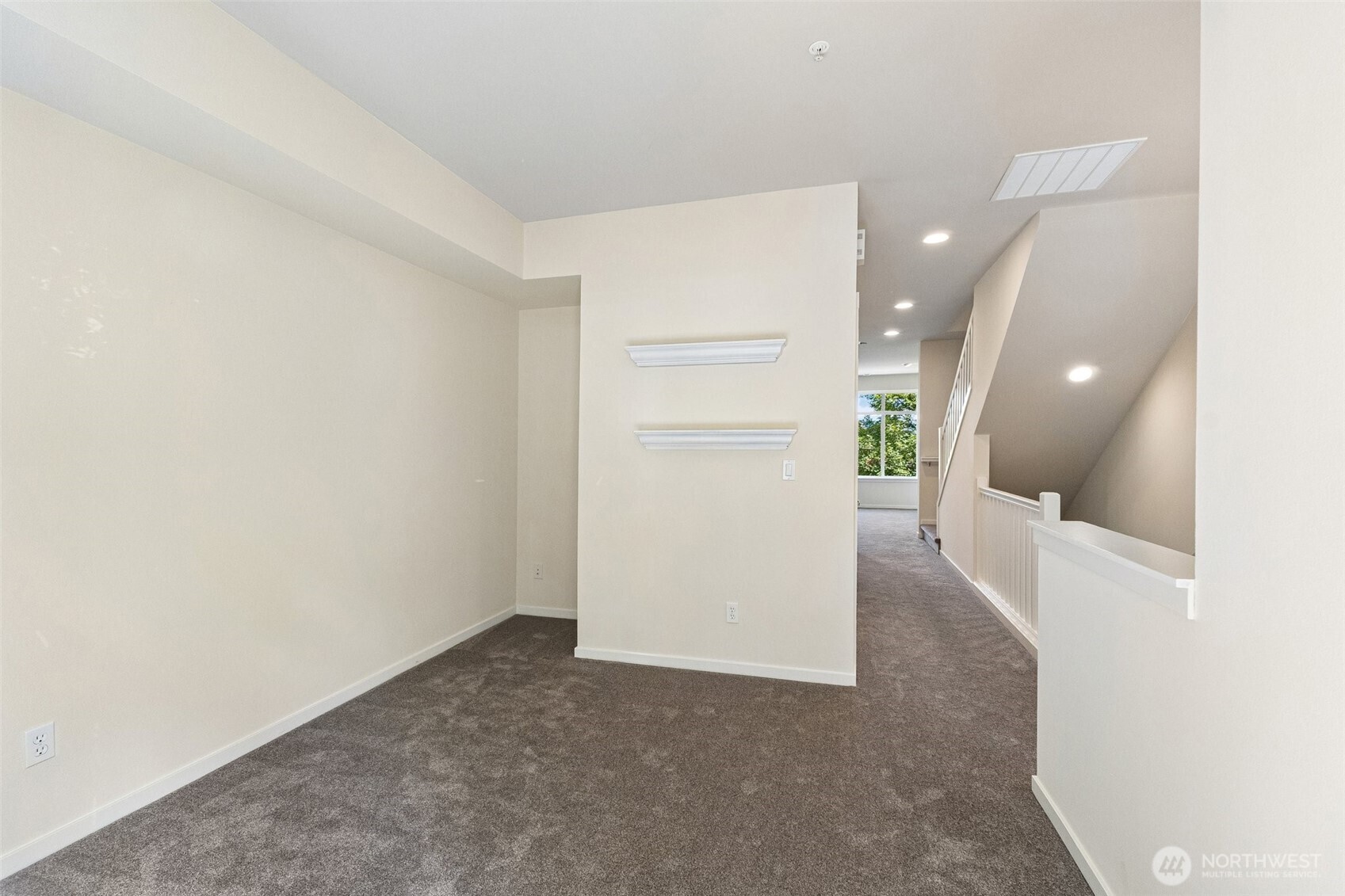 93 Sky Ridge Road Northwest, Unit 505 Issaquah, WA 98027 - Photo 12 of 37 Gallery Image 12