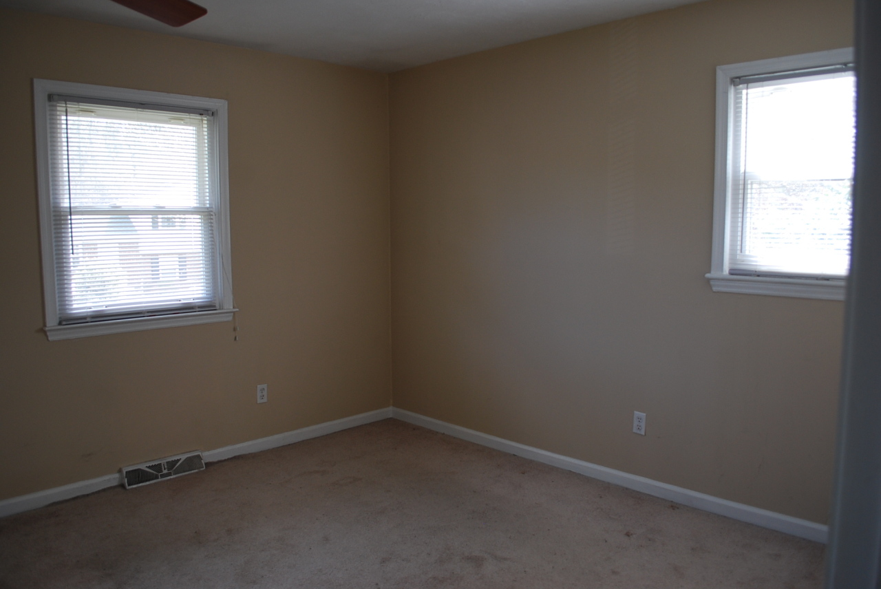 5321 Palm Valley Road Roanoke, VA 24019 - Photo 12 of 43 Bedroom 1
