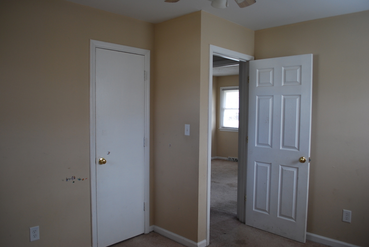 5321 Palm Valley Road Roanoke, VA 24019 - Photo 13 of 43 Bedroom 2