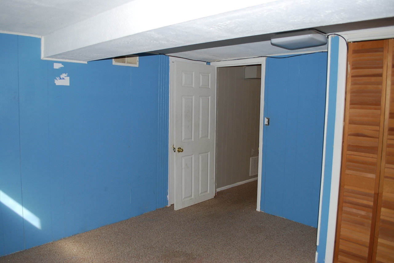 5321 Palm Valley Road Roanoke, VA 24019 - Photo 17 of 43 Bedroom 3