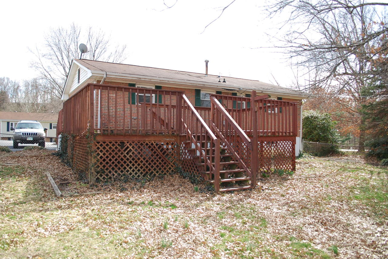 5321 Palm Valley Road Roanoke, VA 24019 - Photo 36 of 43 Rear View