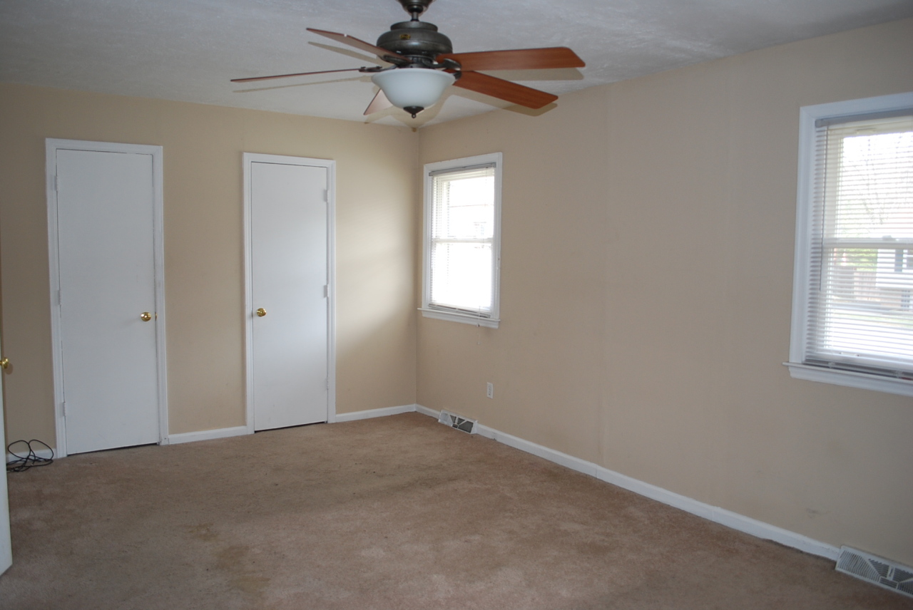 5321 Palm Valley Road Roanoke, VA 24019 - Photo 8 of 43 Bedroom 1