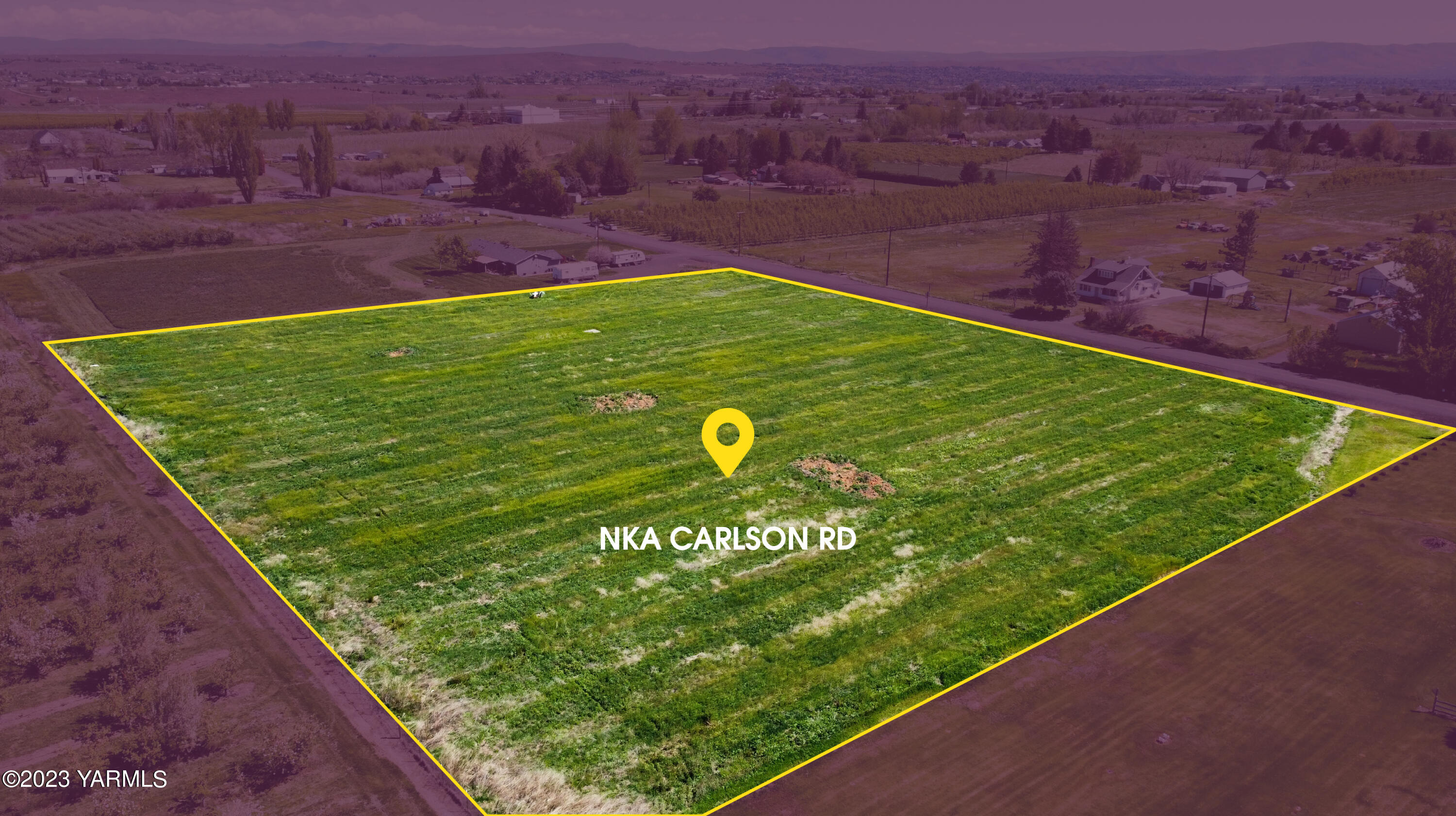 Nka Nka Carlson Road Yakima, WA 98903 - Photo 2 of 3 a view of a back yard