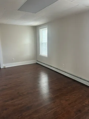 $1,800 | 17 Abington Street, Unit 2, Worcester, MA 01603