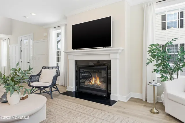 $899,900 | 4052 Heron Drive, Farmingdale, NJ 07727