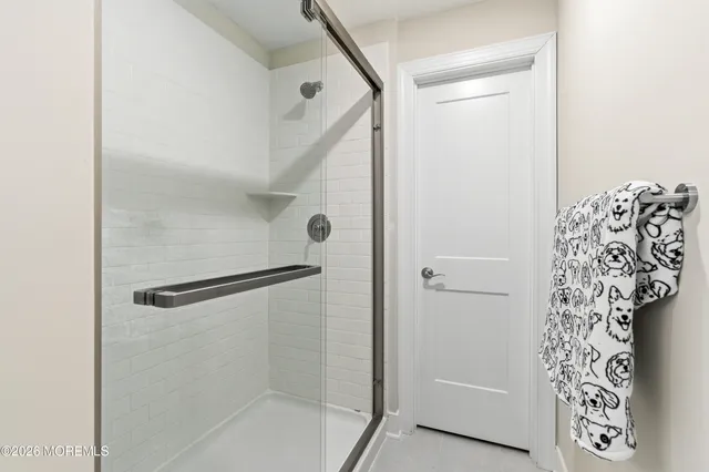 $899,900 | 4052 Heron Drive, Farmingdale, NJ 07727