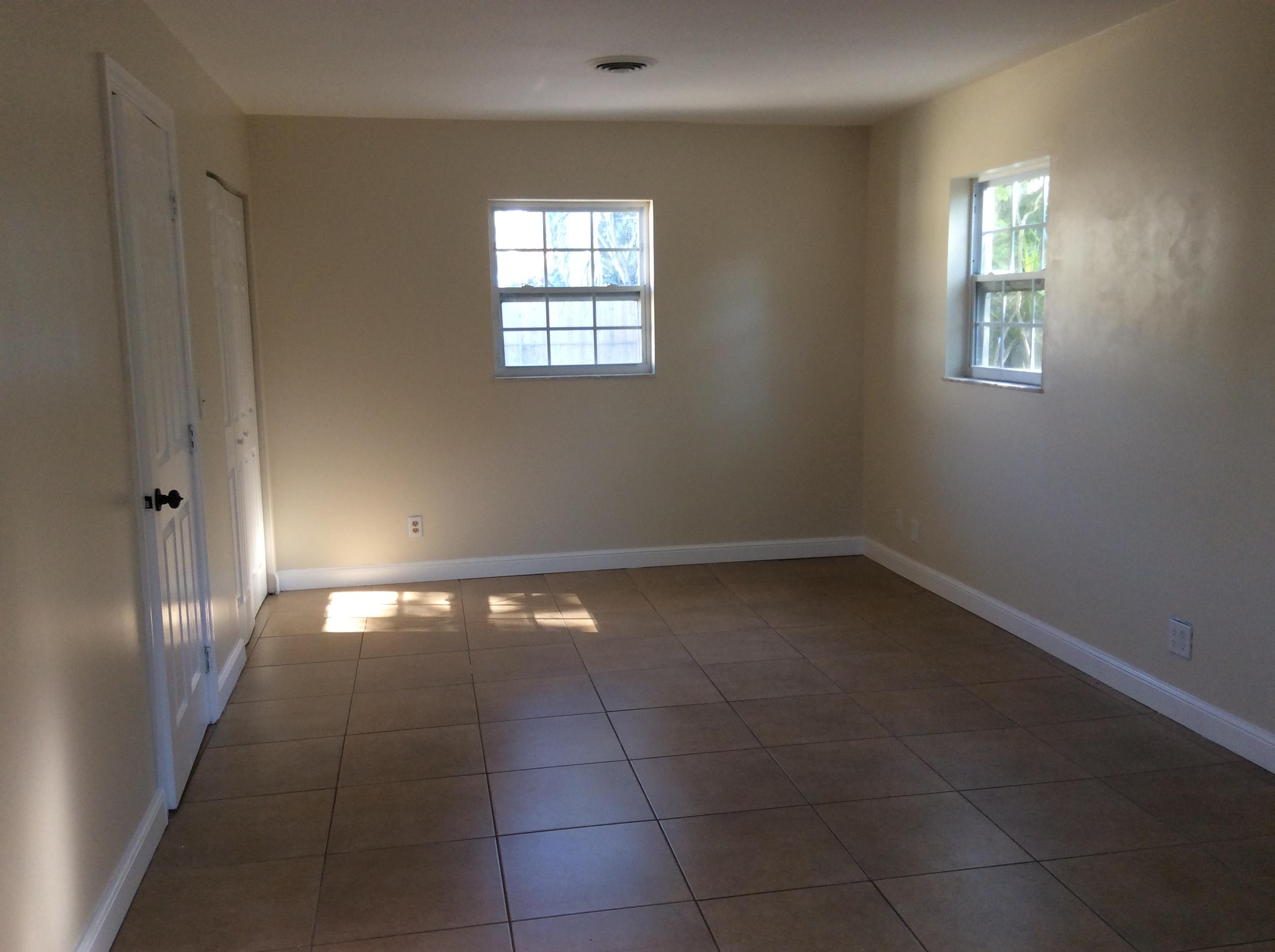 1140 Cheryl Road Haverhill, FL 33417 - Photo 12 of 19 IMG_1239