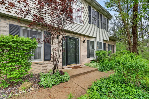 $374,900 | 1327 Laurel Oaks Drive, Streamwood, IL 60107