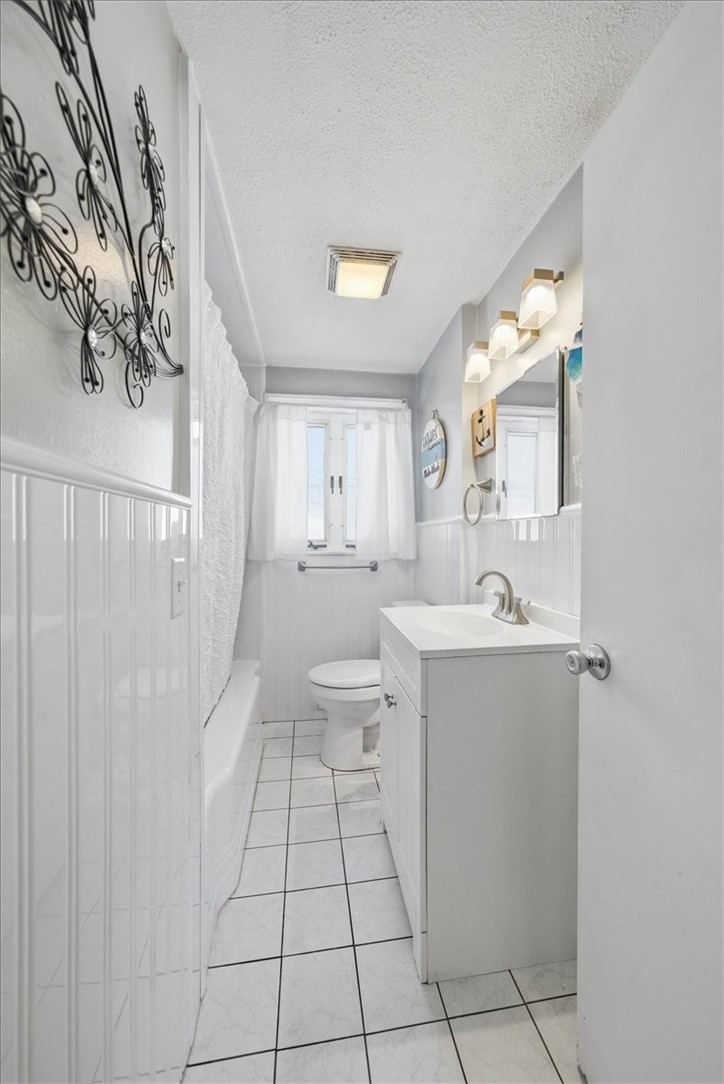 11 Midway Drive Warwick, RI 02886 - Photo 17 of 28