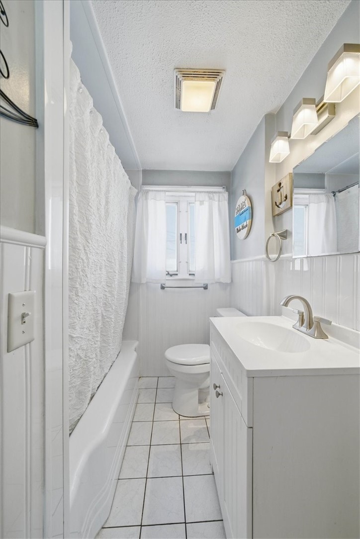 11 Midway Drive Warwick, RI 02886 - Photo 18 of 28