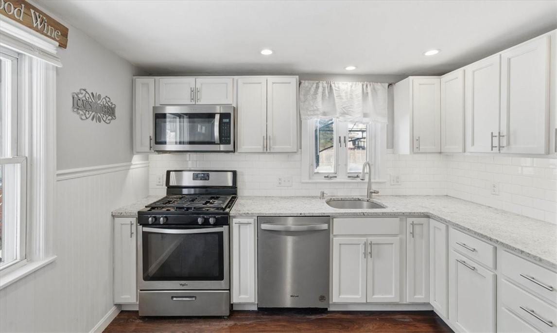 11 Midway Drive Warwick, RI 02886 - Photo 10 of 28