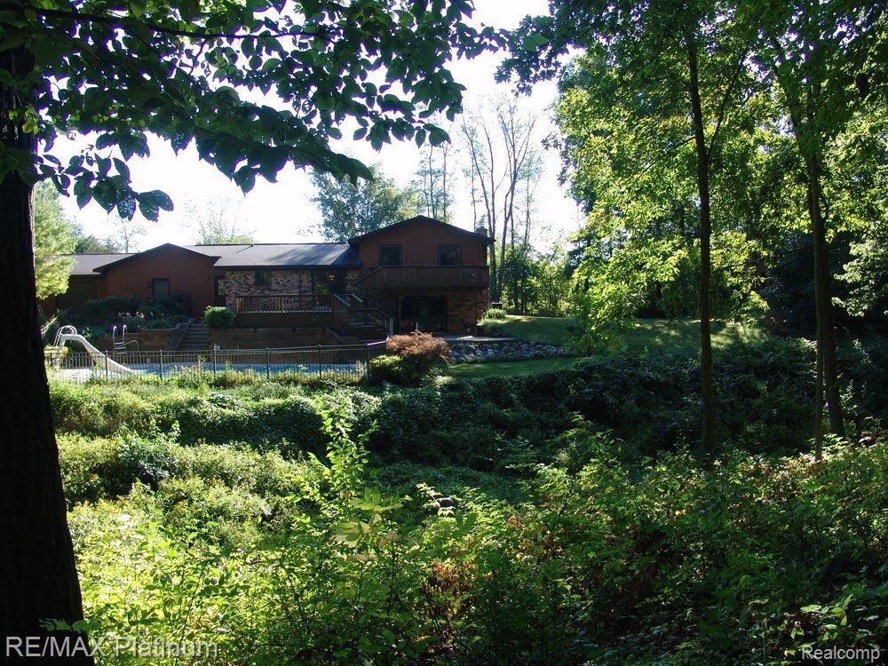 4647 North Eager Road Howell, MI 48855 - Photo 3 of 25 Beautiful Natural Setting