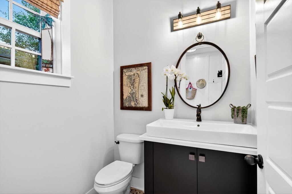 123 South 3rd Street Fernandina Beach, FL 32034 - Photo 21 of 61 Half bath