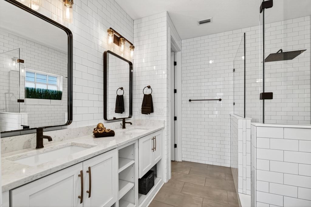 123 South 3rd Street Fernandina Beach, FL 32034 - Photo 29 of 61 Primary bathroom