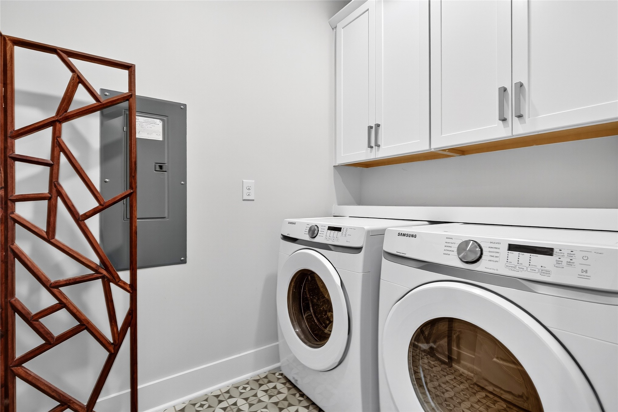 123 South 3rd Street Fernandina Beach, FL 32034 - Photo 40 of 61 Laundry and storage