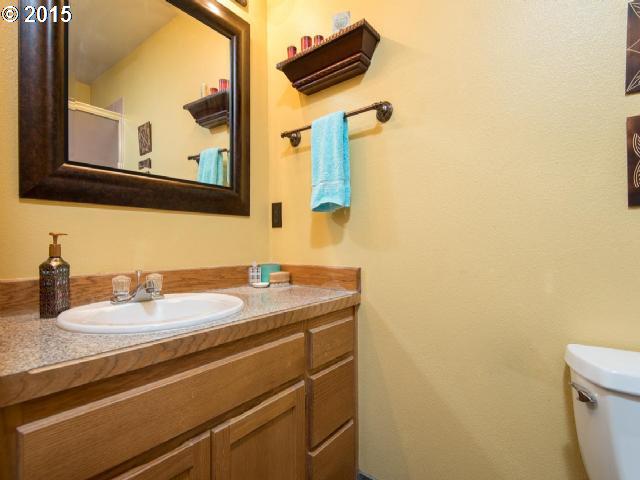 430 Lawton Road Oregon City, OR 97045 - Photo 12 of 16 Gallery Image 12