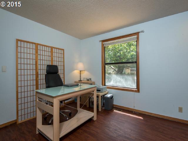 430 Lawton Road Oregon City, OR 97045 - Photo 13 of 16 Gallery Image 13