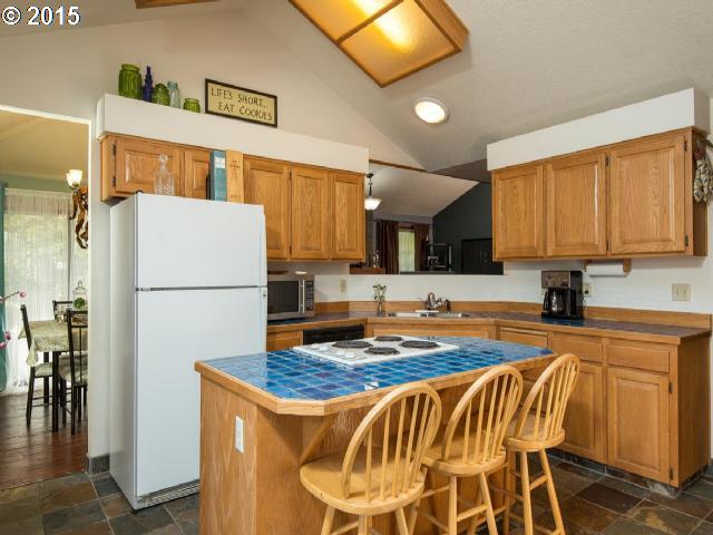 430 Lawton Road Oregon City, OR 97045 - Photo 6 of 16 Gallery Image 6