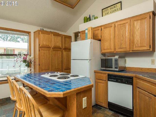 430 Lawton Road Oregon City, OR 97045 - Photo 7 of 16 Gallery Image 7