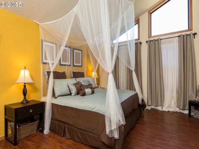 430 Lawton Road Oregon City, OR 97045 - Photo 8 of 16 Gallery Image 8