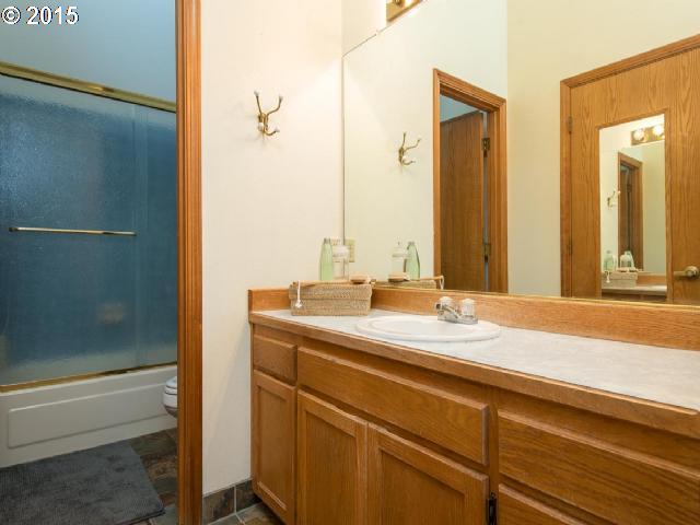 430 Lawton Road Oregon City, OR 97045 - Photo 10 of 16 Gallery Image 10