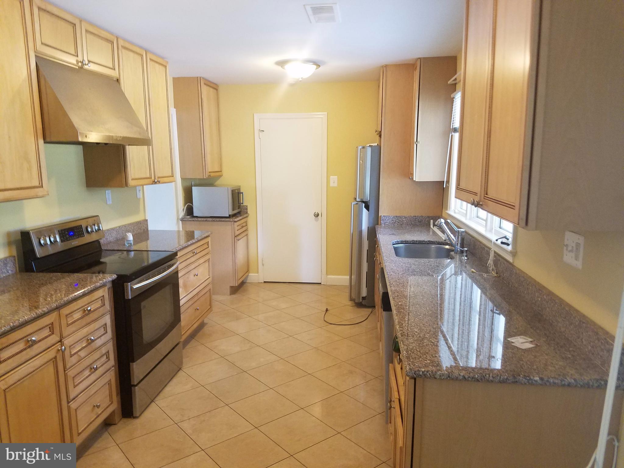 11290 South Glen Road Potomac, MD 20854 - Photo 13 of 25 Interior (General)