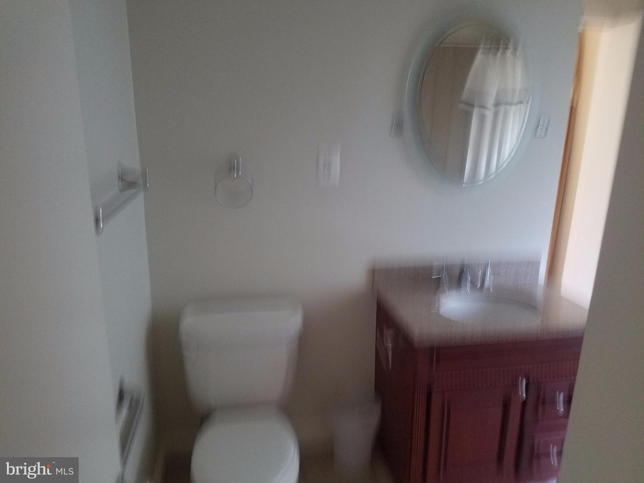 11290 South Glen Road Potomac, MD 20854 - Photo 15 of 25 Bath