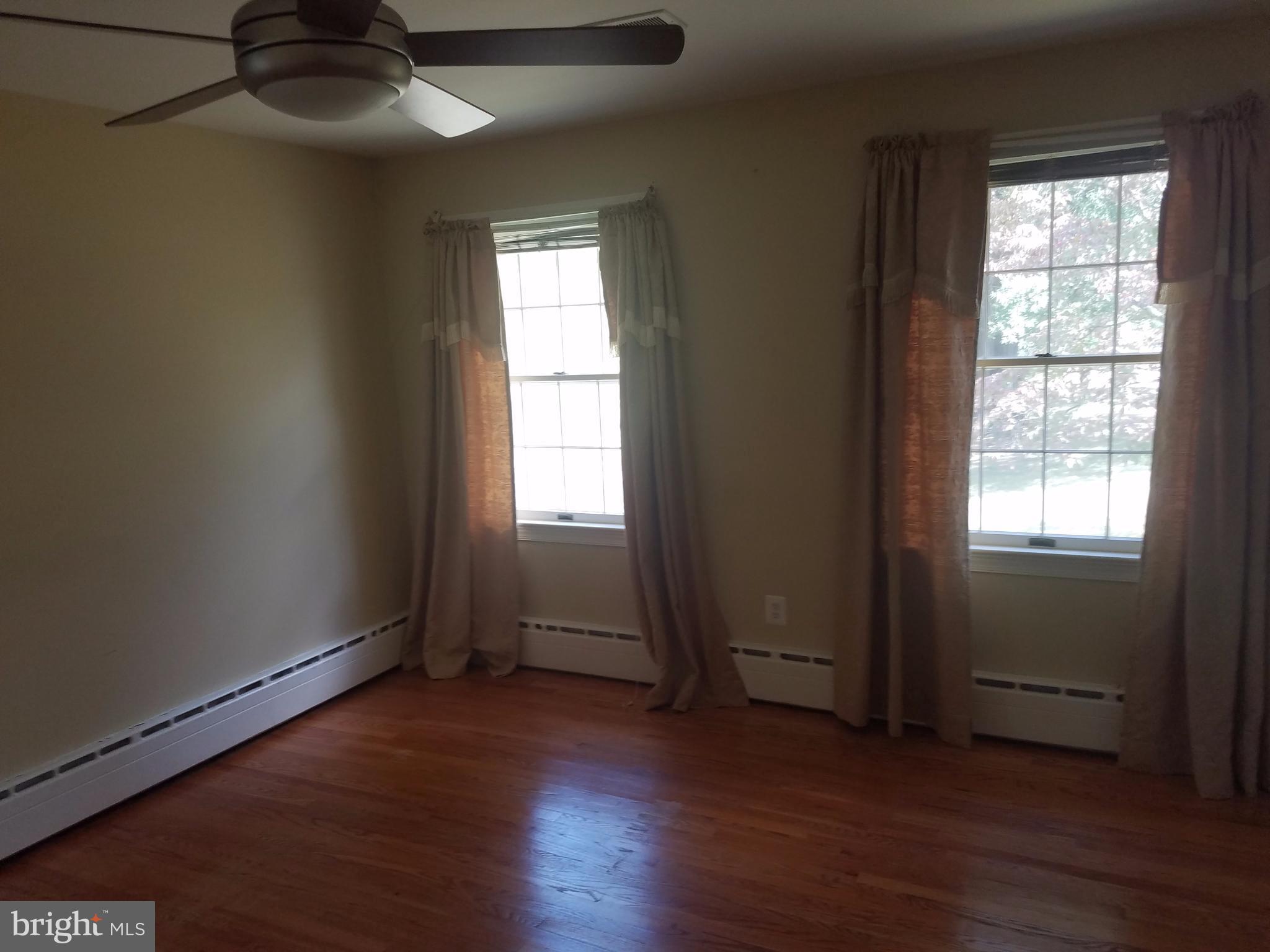 11290 South Glen Road Potomac, MD 20854 - Photo 17 of 25 Bedroom