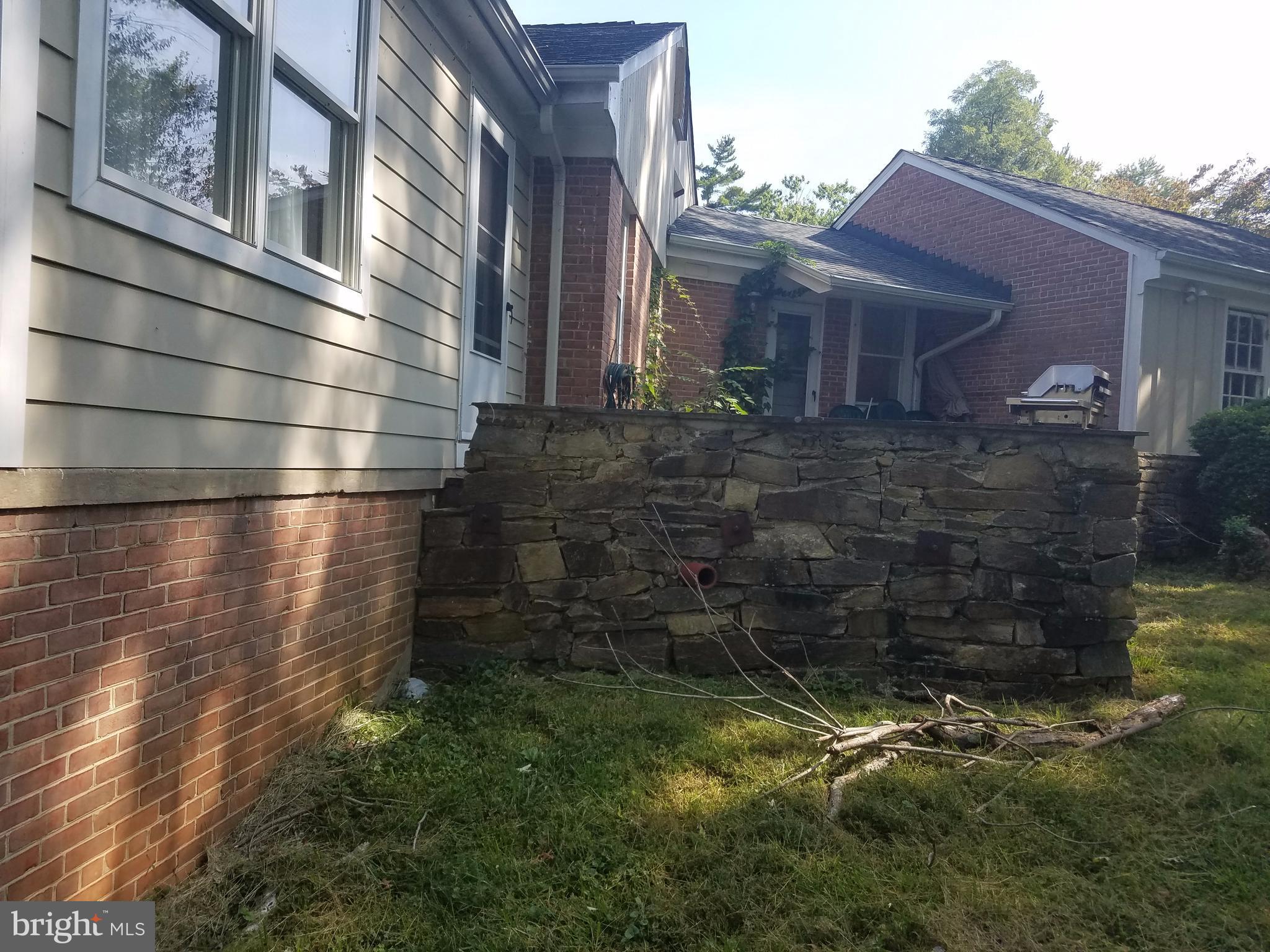 11290 South Glen Road Potomac, MD 20854 - Photo 6 of 25 Exterior (General)