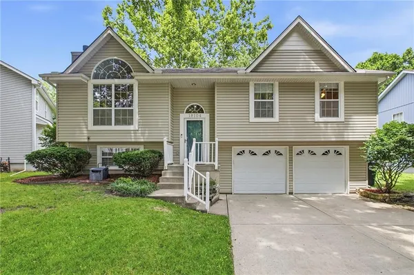 $289,900 | 18104 East 31st Terrace Drive South, Independence, MO 64057