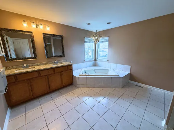 $445,000 | 1715 Brighton Lane, Plainfield, IL 60586