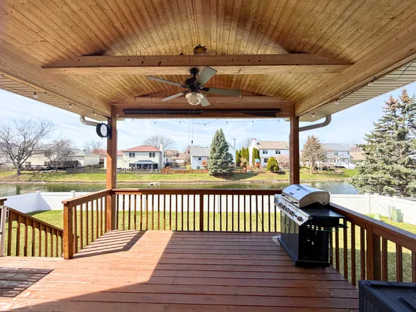 $445,000 | 1715 Brighton Lane, Plainfield, IL 60586