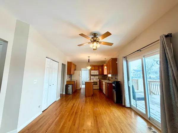 $445,000 | 1715 Brighton Lane, Plainfield, IL 60586