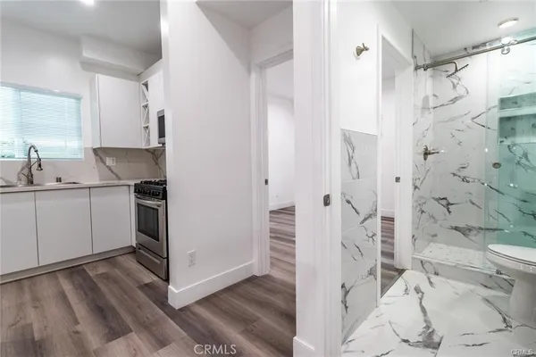 a picture of a room