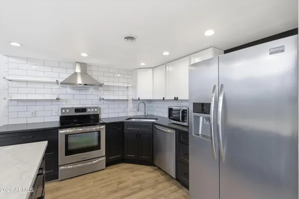 $465,000 | 334 West Medlock Drive, Unit C201, Phoenix, AZ 85013