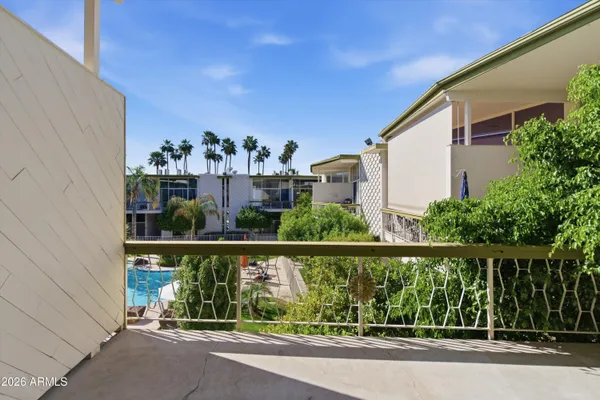 $465,000 | 334 West Medlock Drive, Unit C201, Phoenix, AZ 85013