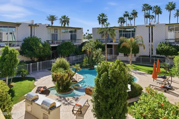$465,000 | 334 West Medlock Drive, Unit C201, Phoenix, AZ 85013