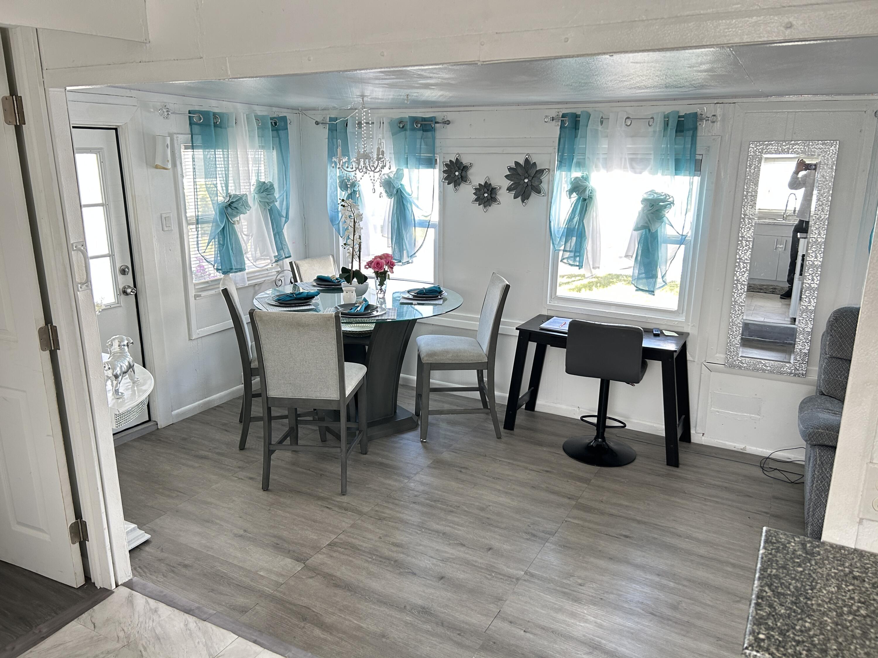 1325 South 33rd Road Hollywood, FL 33021 - Photo 3 of 27 IMG_2620