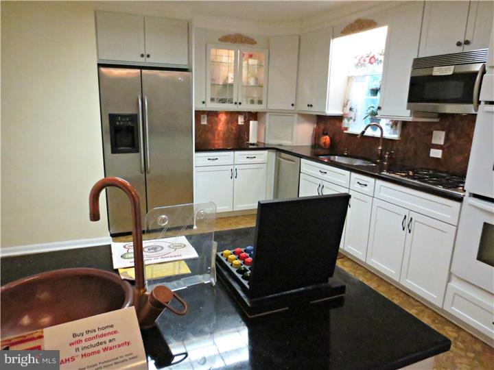 1263 Fleetwood Road Rydal, PA 19046 - Photo 11 of 24 Kitchen