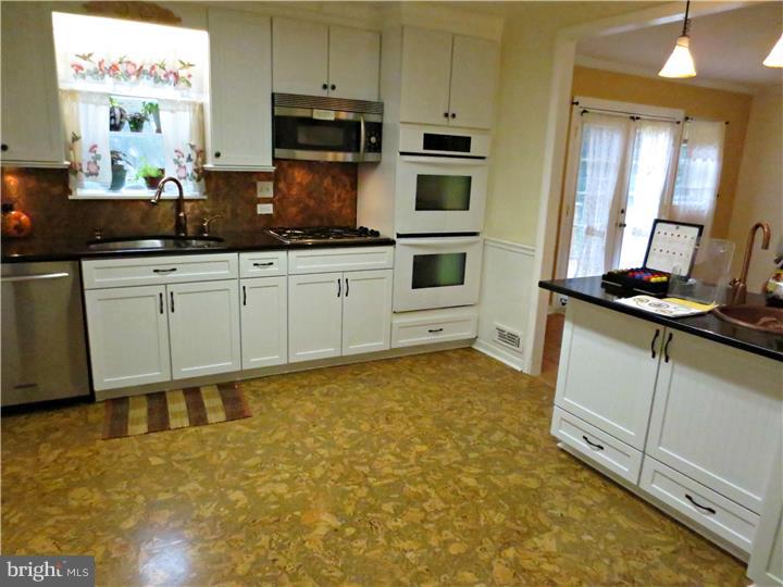 1263 Fleetwood Road Rydal, PA 19046 - Photo 12 of 24 Kitchen