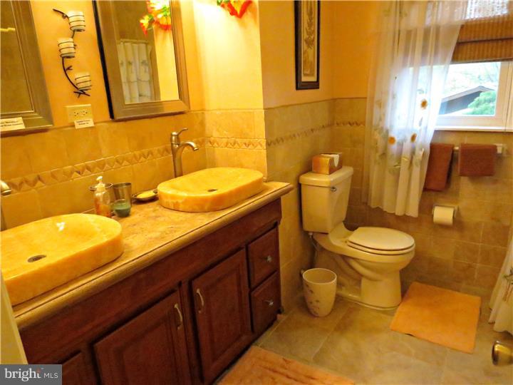 1263 Fleetwood Road Rydal, PA 19046 - Photo 18 of 24 Bathroom