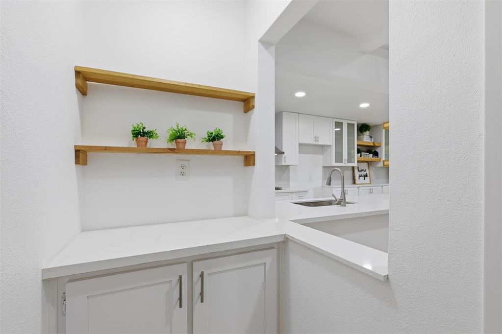 11022 Ferndale Road Dallas, TX 75238 - Photo 10 of 26 Gallery Image 10
