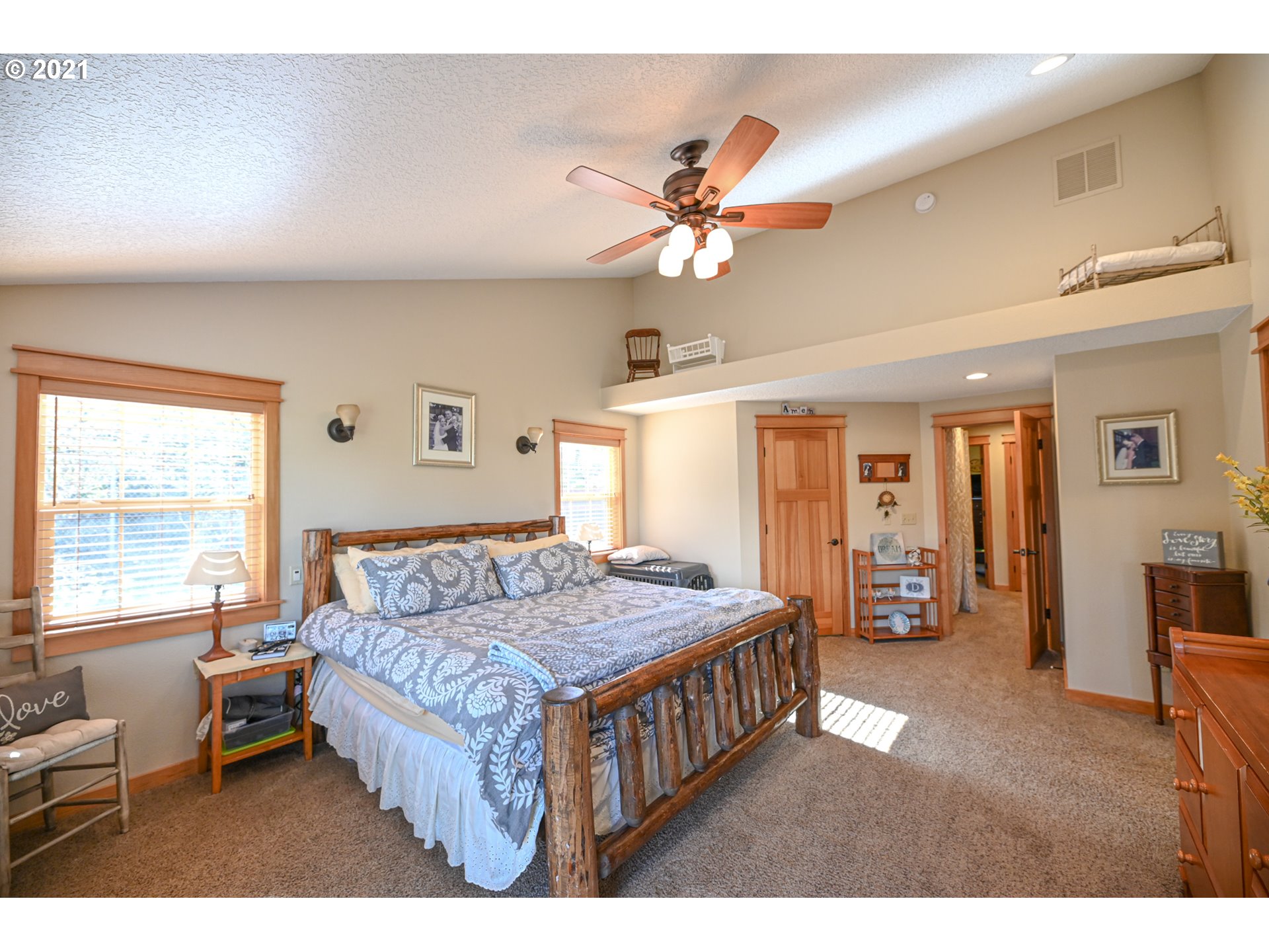 18570 South Waldow Road Oregon City, OR 97045 - Photo 14 of 32 Gallery Image 14