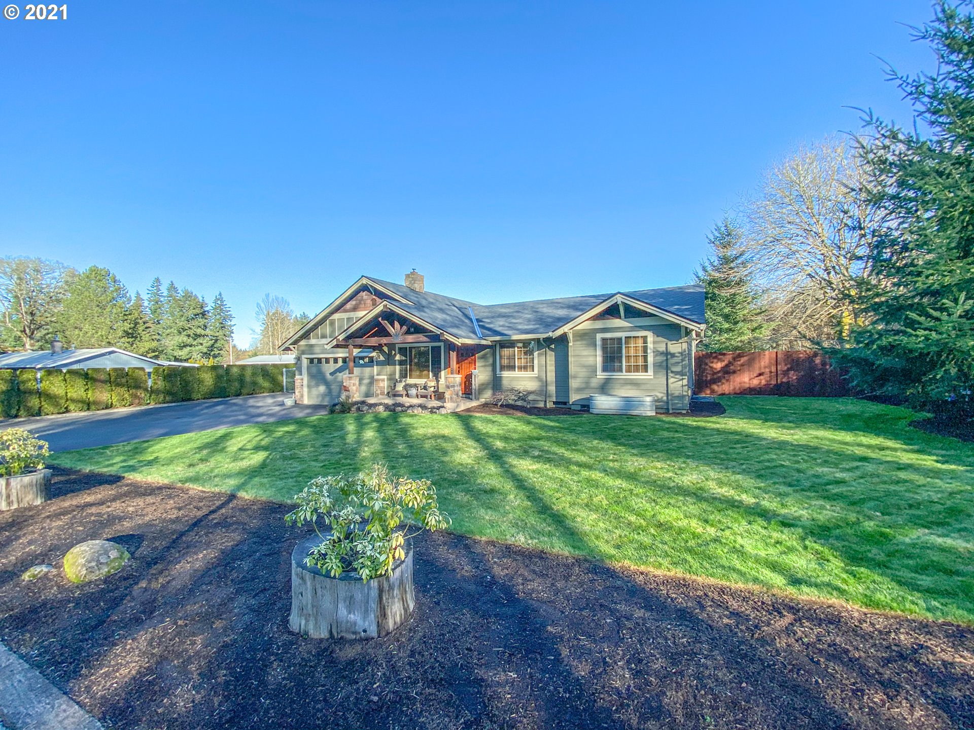 18570 South Waldow Road Oregon City, OR 97045 - Photo 3 of 32 Gallery Image 3