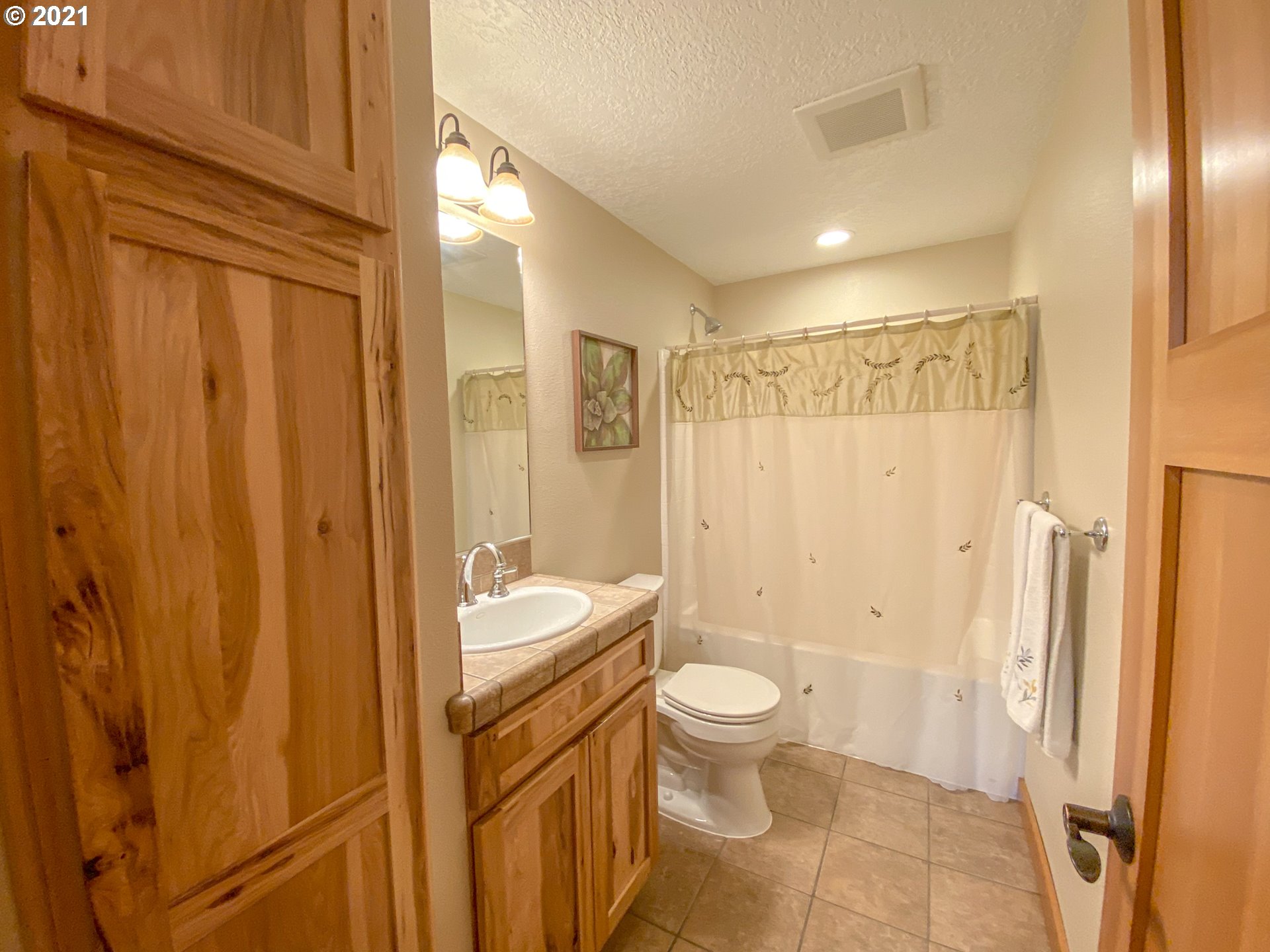 18570 South Waldow Road Oregon City, OR 97045 - Photo 22 of 32 Gallery Image 22