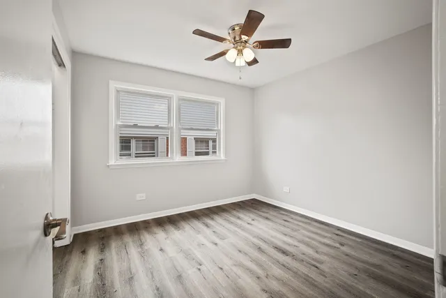 $2,000 | 8440 West 95th Street, Unit 12, Hickory Hills, IL 60457