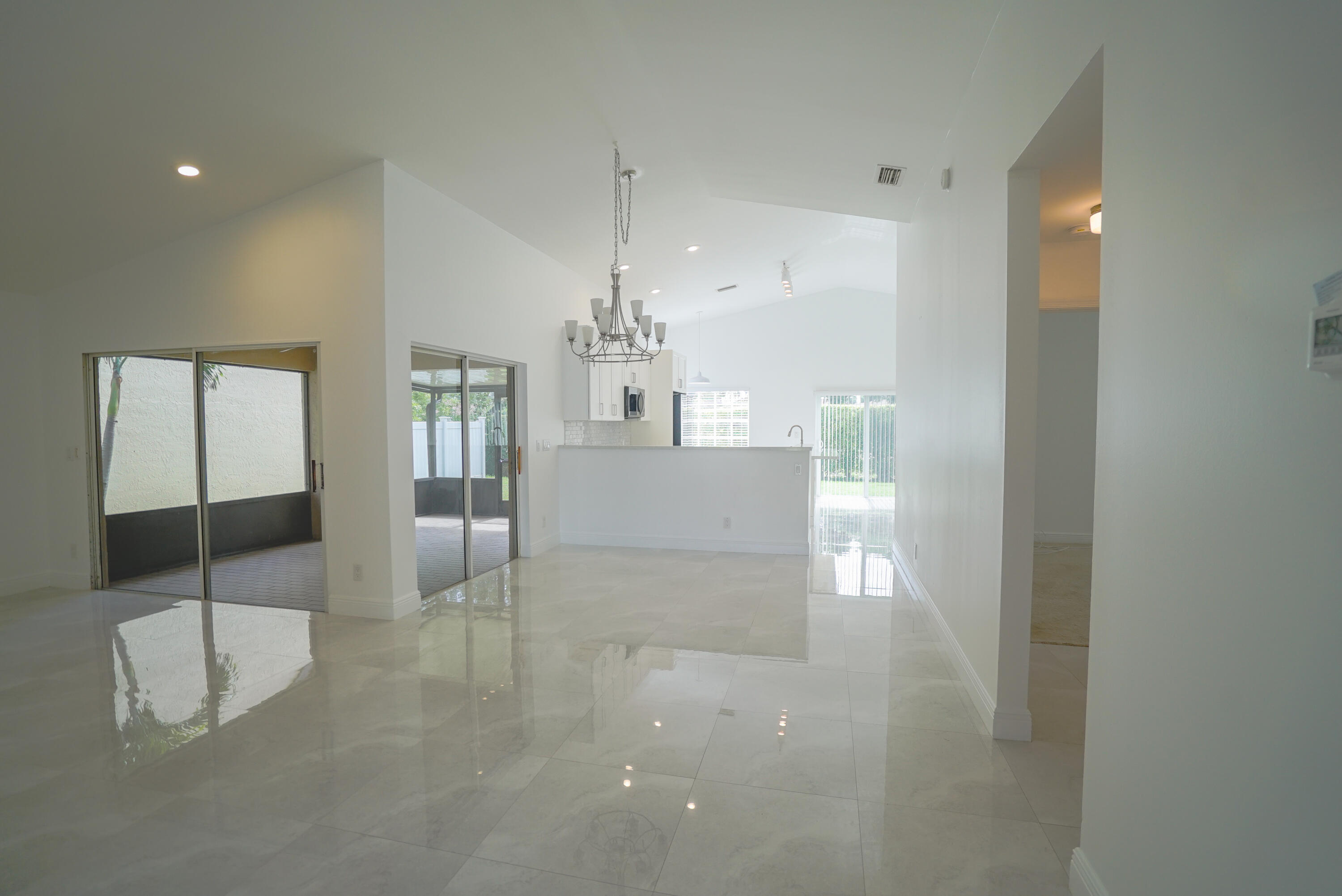 10580 Pebble Cove Lane Boca Raton, FL 33498 - Photo 3 of 27 DSC06397-HDR