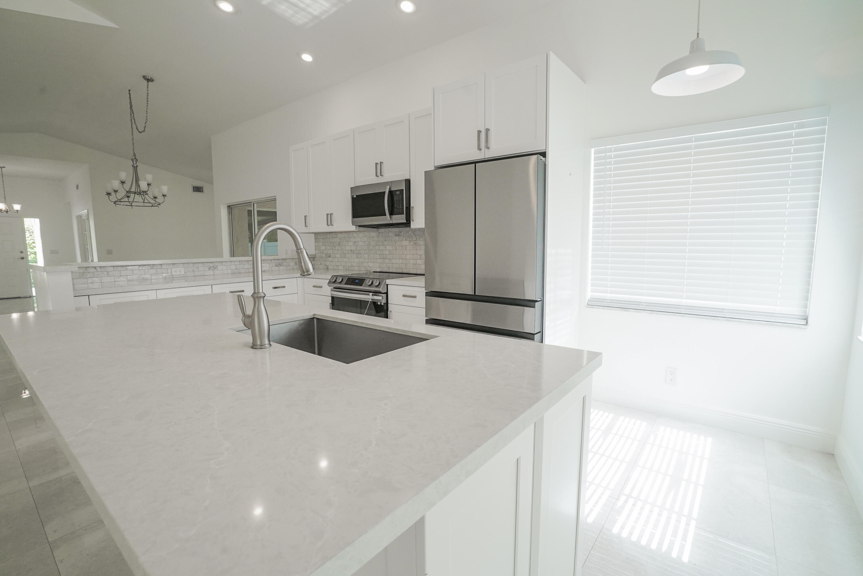 10580 Pebble Cove Lane Boca Raton, FL 33498 - Photo 4 of 27 DSC06431